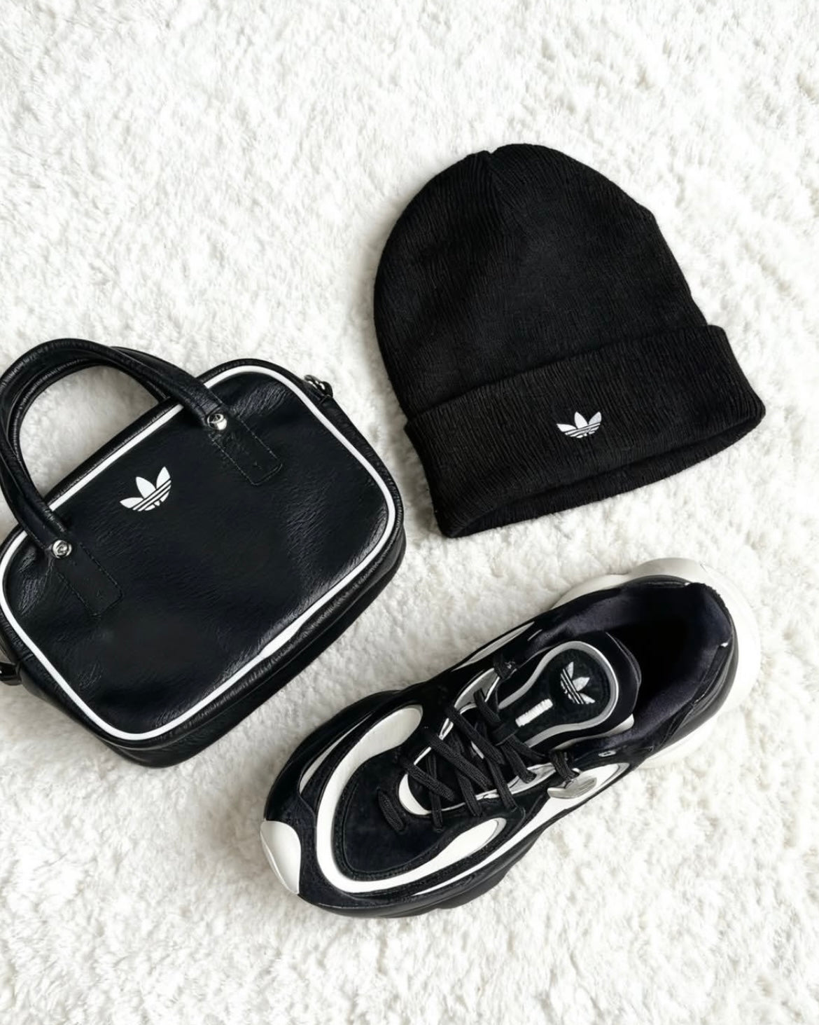 ADIDAS OZVENUZ | BLACK WHITE