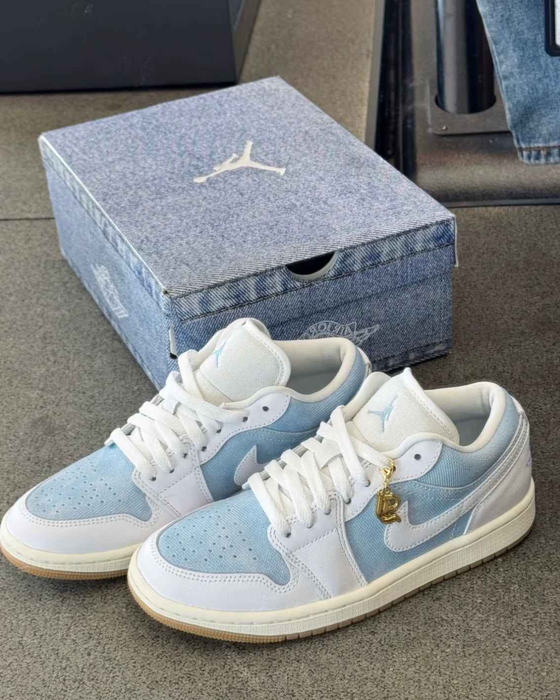 NIKE AIR JORDAN 1 | SKY BLUE