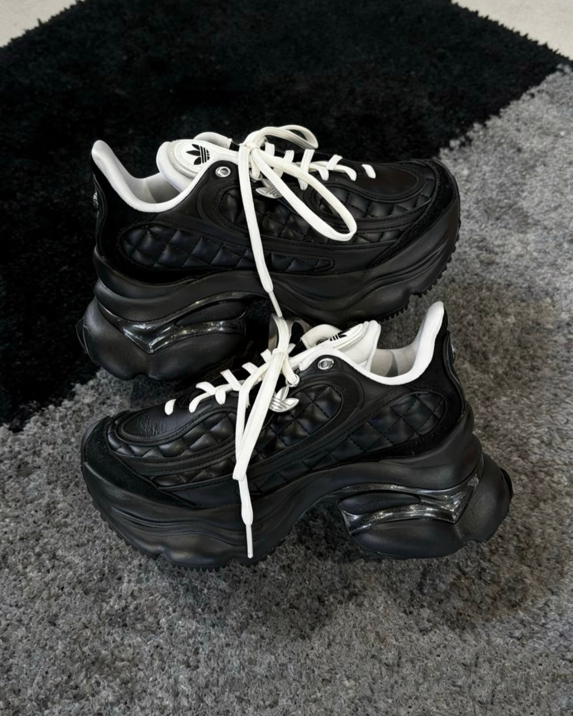 ADIDAS OZVENUZ | BLACK CHECKERED 小香風
