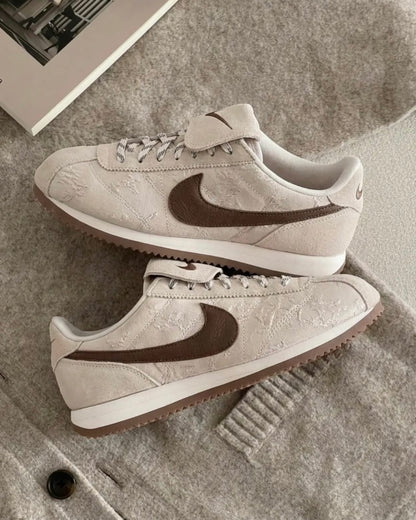 NIKE CORTEZ TXT | RED BEAN