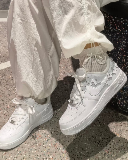 NIKE AIR FORCE 1 | WHITE FLOWER
