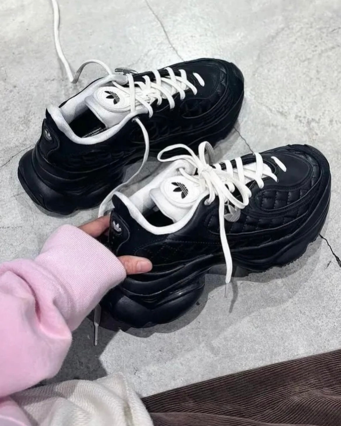 ADIDAS OZVENUZ | BLACK CHECKERED 小香風