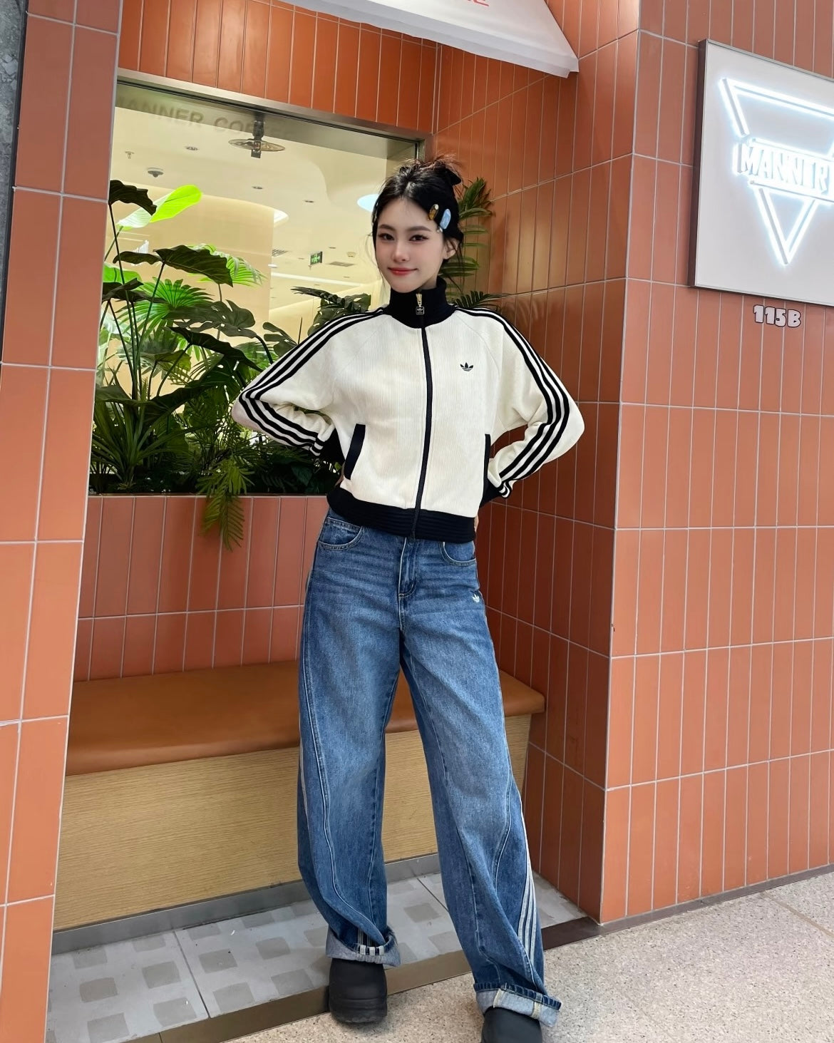 ADIDAS ORIGINALS 絲絨 JACKET | 2 COLORS
