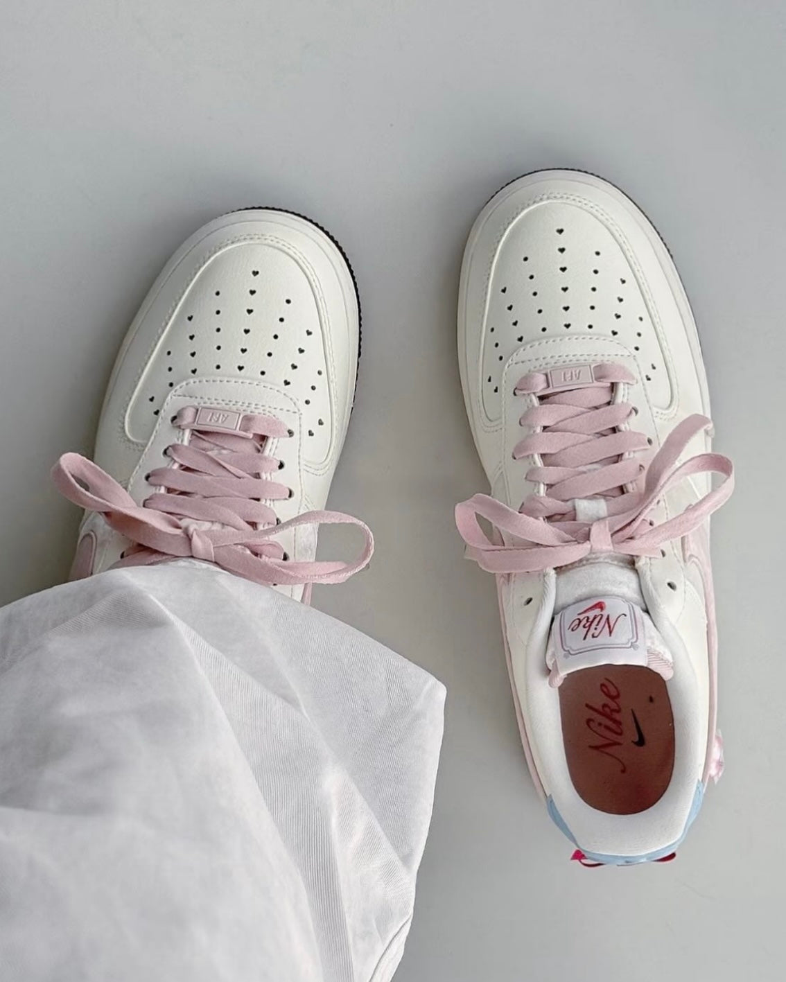 NIKE AIR FORCE 1 RIBBON HEART | PINK WHITE