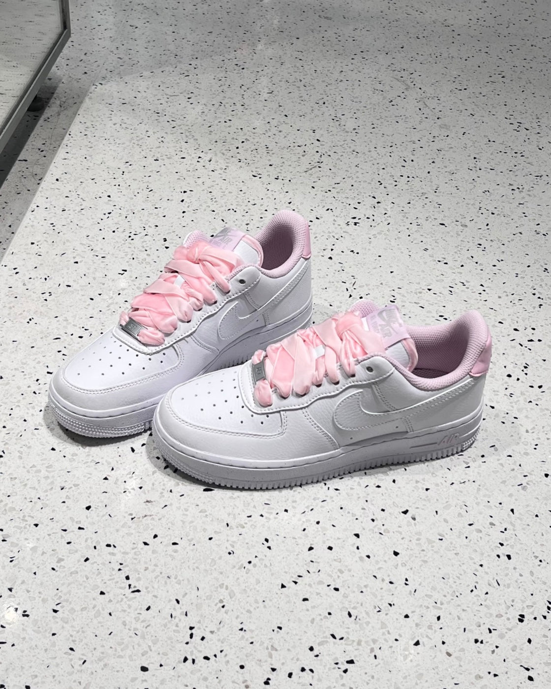 NIKE AIR FORCE 1 PINK LACE | PINK WHITE