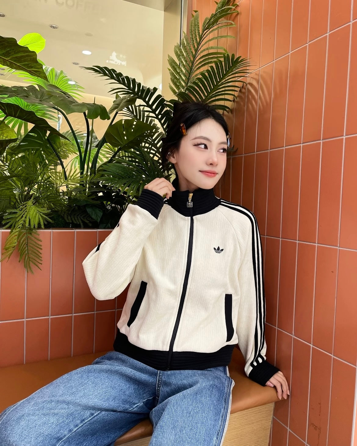 ADIDAS ORIGINALS 絲絨 JACKET | 2 COLORS