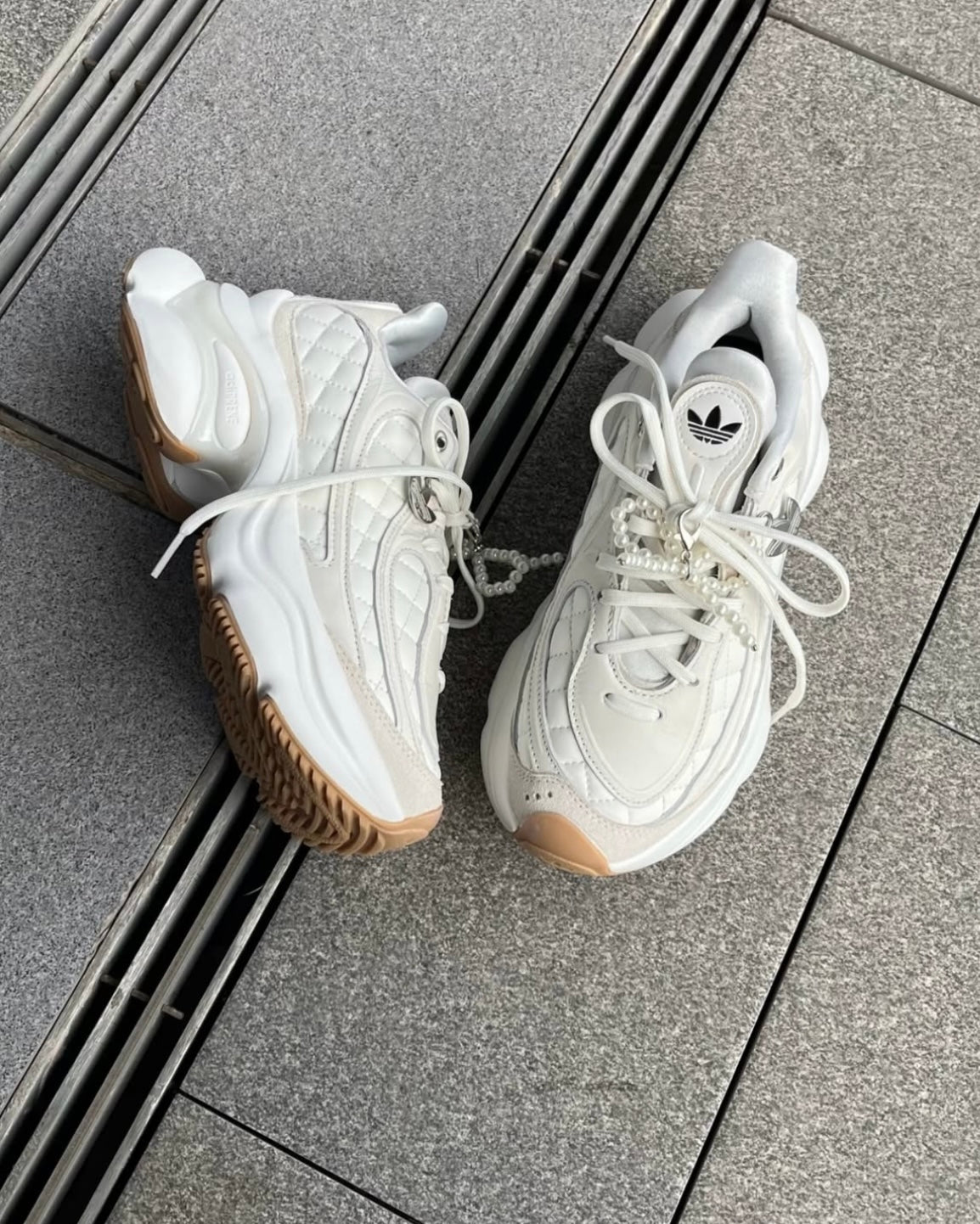 ADIDAS OZVENUZ | CREAM CHECKERED 小香風
