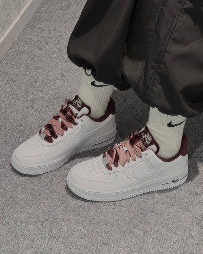 NIKE AIR FORCE 1 LACE | CHOCOLATE