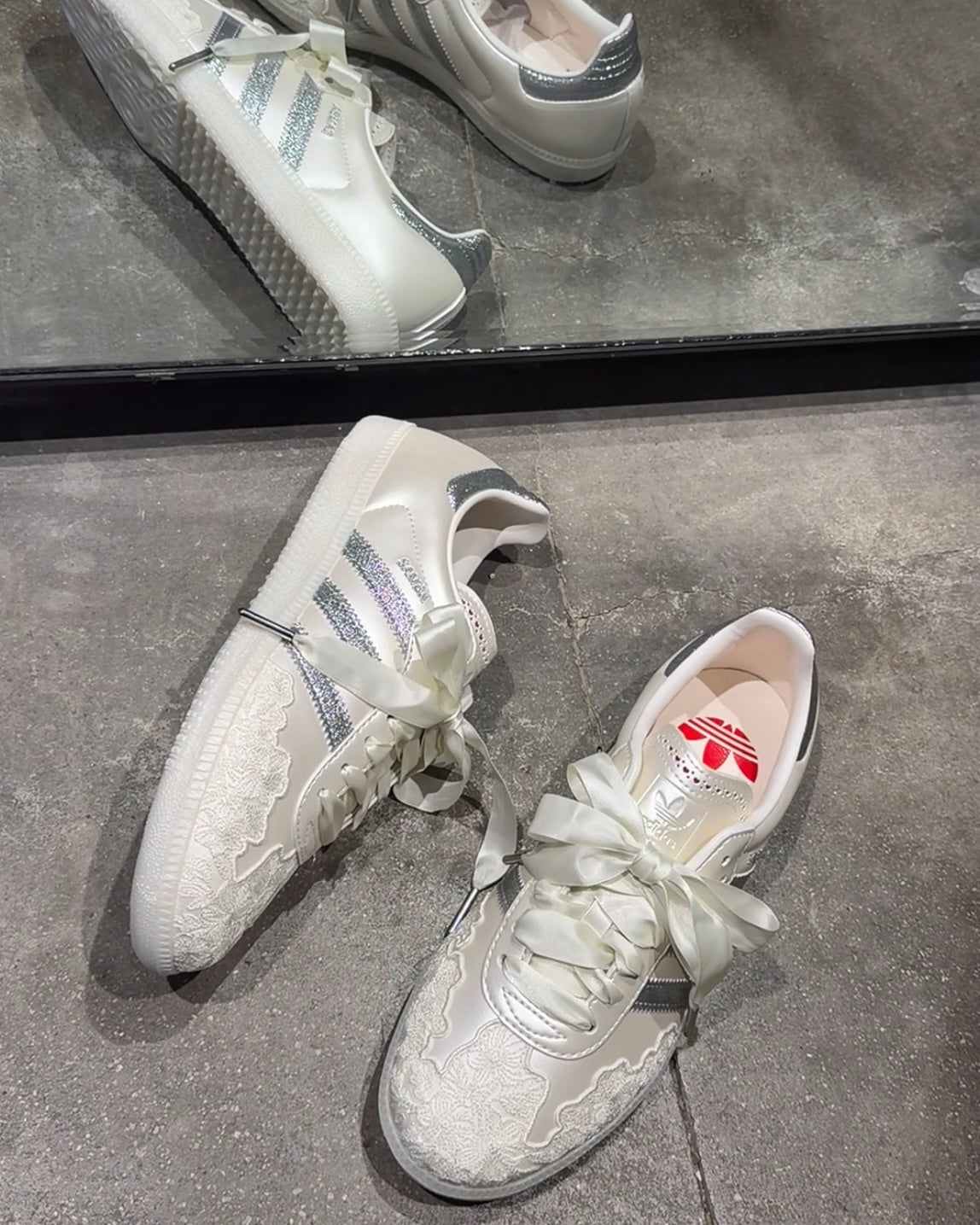 ADIDAS SAMBA OG | LACE SILVER