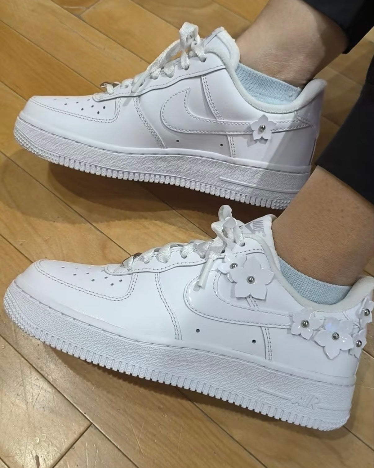 NIKE AIR FORCE 1 | WHITE FLOWER
