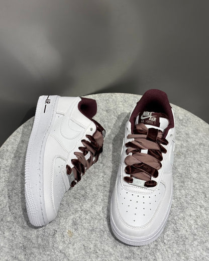 NIKE AIR FORCE 1 LACE | CHOCOLATE