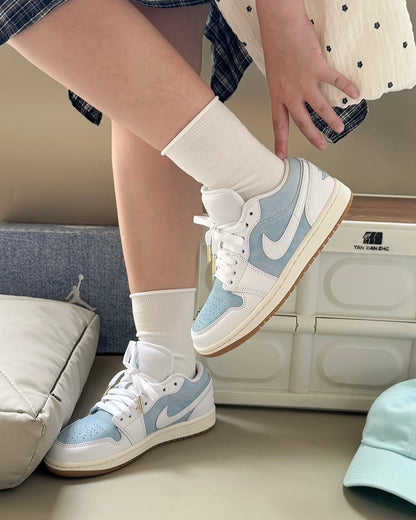 NIKE AIR JORDAN 1 | SKY BLUE