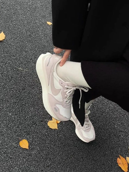 NIKE PHOENIX WAFFLE | GREY BEIGE