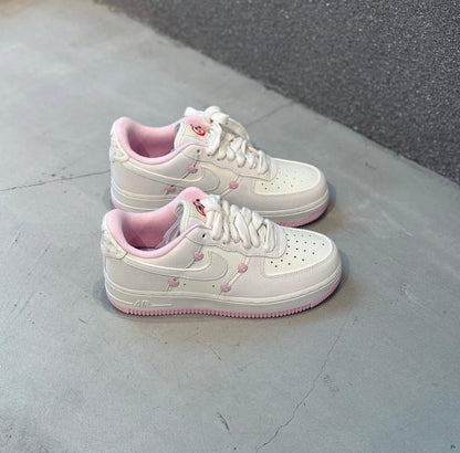 NIKE AIR FORCE 1 | HEART PINK