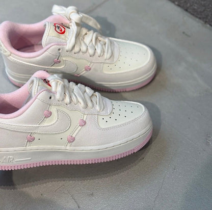 NIKE AIR FORCE 1 | HEART PINK
