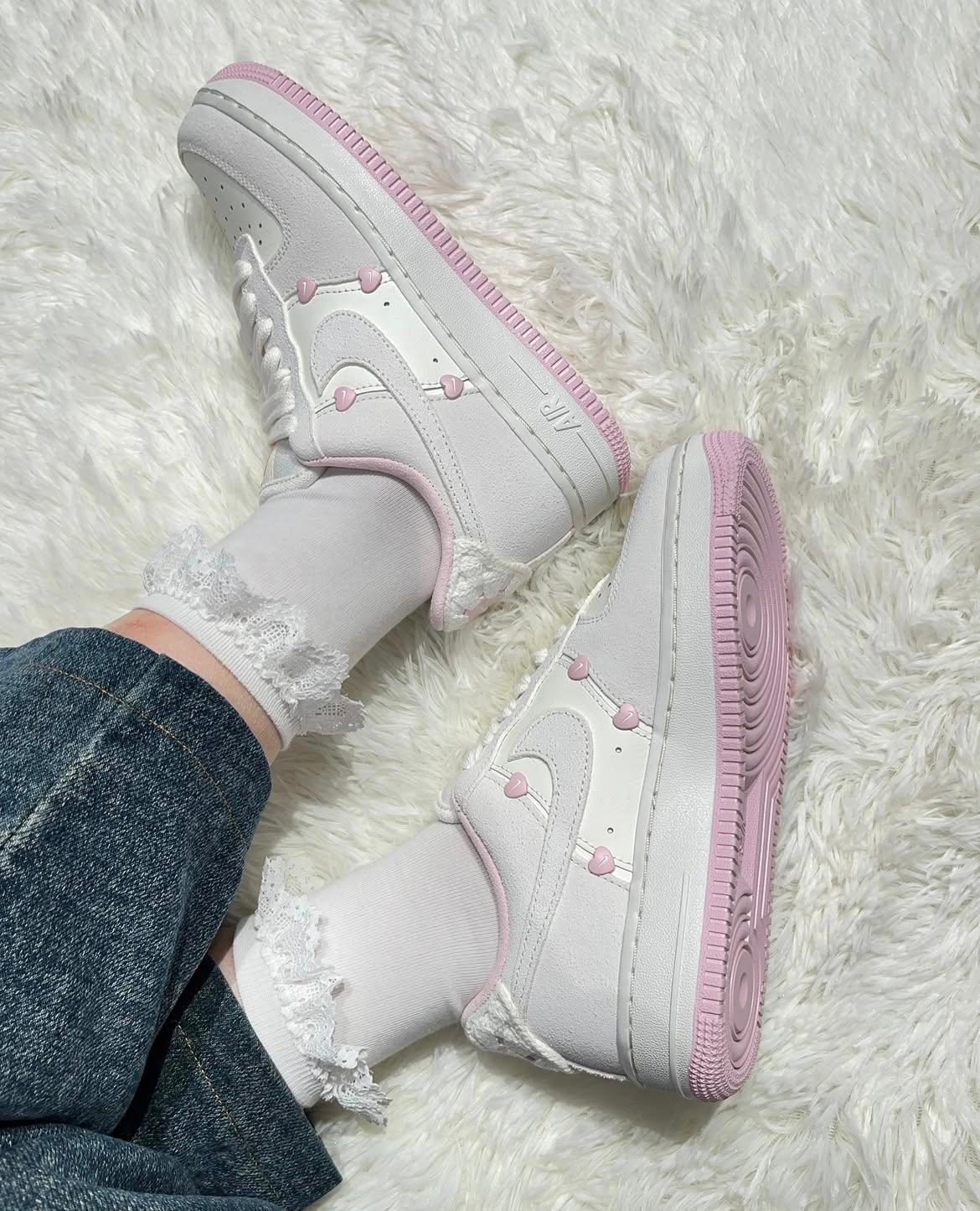 NIKE AIR FORCE 1 | HEART PINK