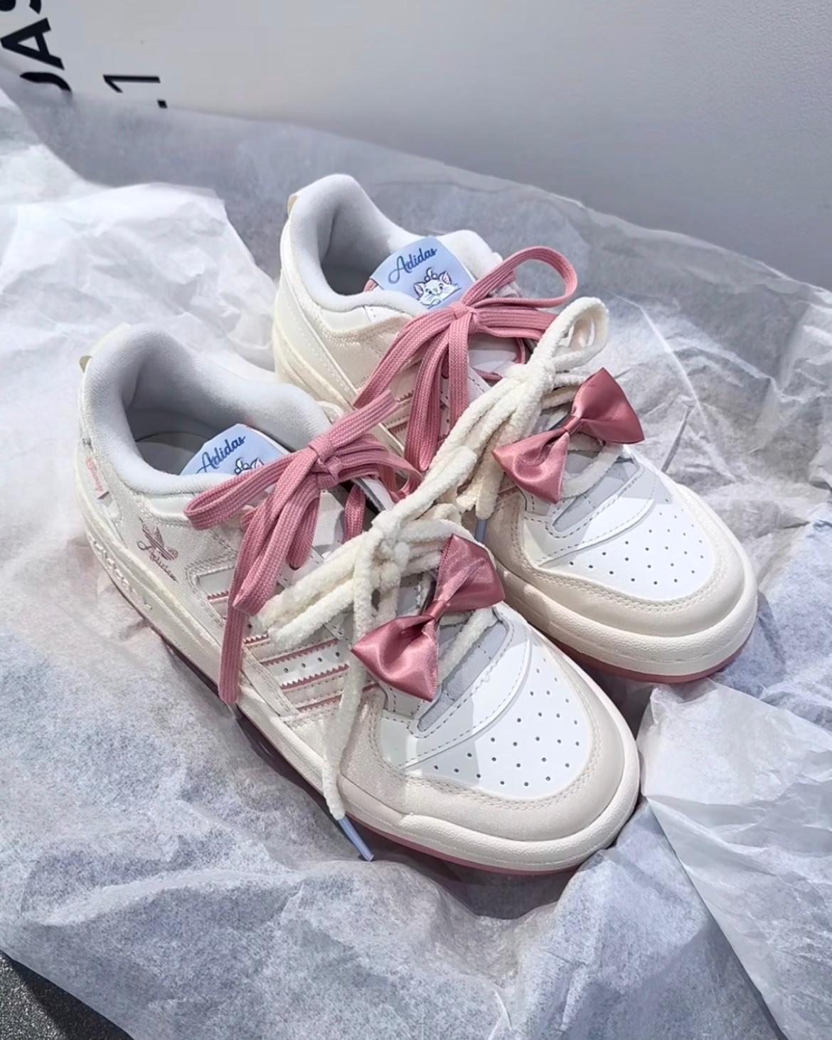 ADIDAS FORUM | DISNEY MARIE