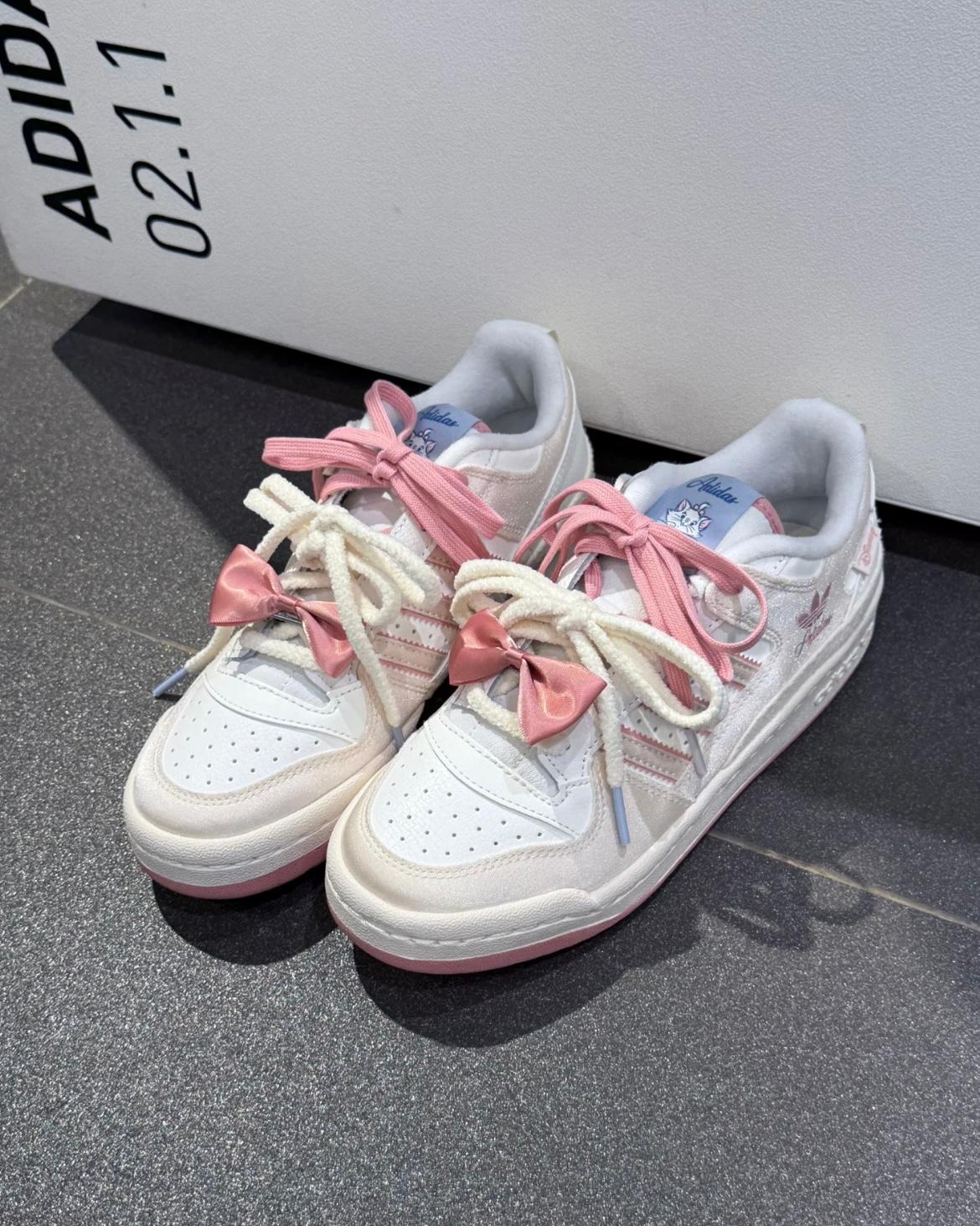 ADIDAS FORUM | DISNEY MARIE