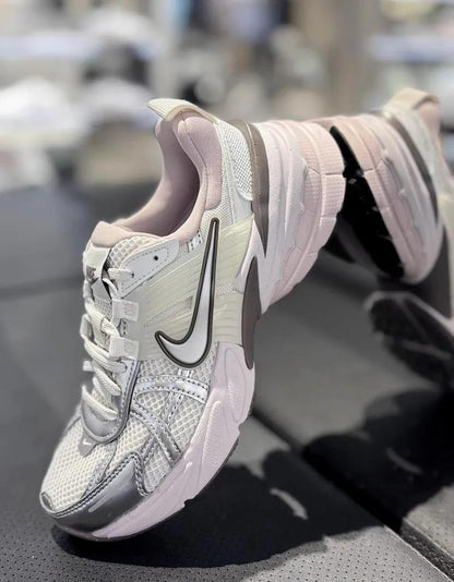 NIKE V2K RUN | PINK BROWN