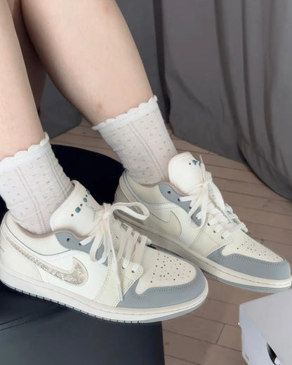 NIKE AIR JORDAN 1 | BLING BLING
