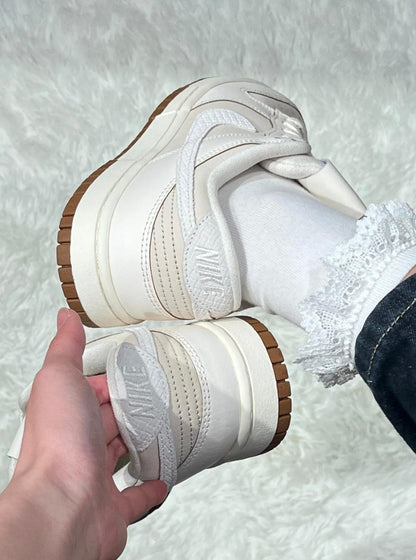 NIKE DUNK LOW | CREAMY BEIGE