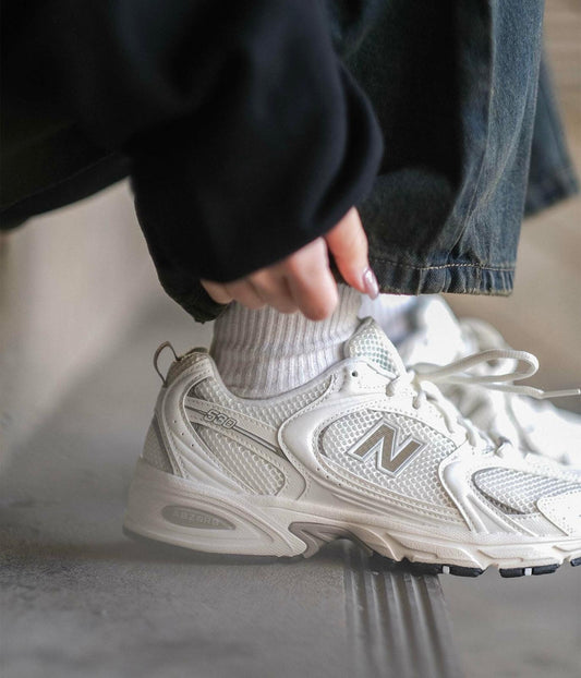 NEW BALANCE 530 | CREAMY GREY