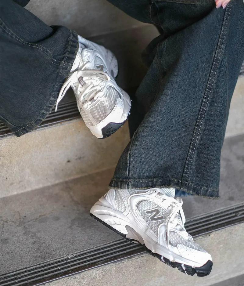 NEW BALANCE 530 | CREAMY GREY