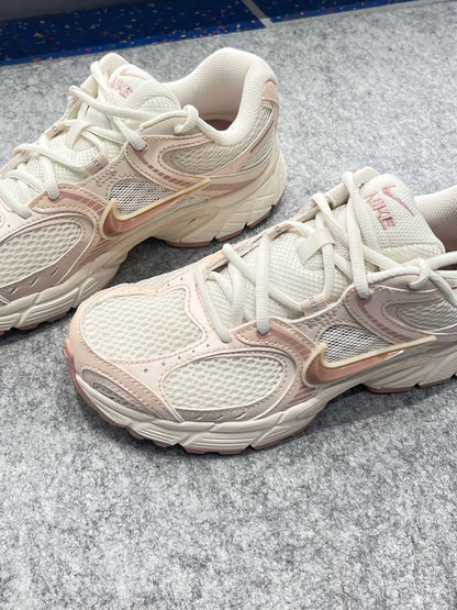 NIKE V5 RNR | MILKTEA PINK