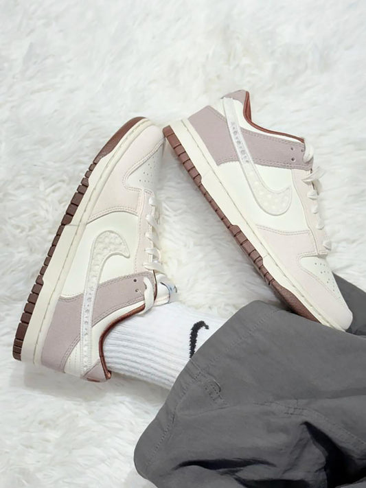 NIKE DUNK LOW | LACE SWOOSH