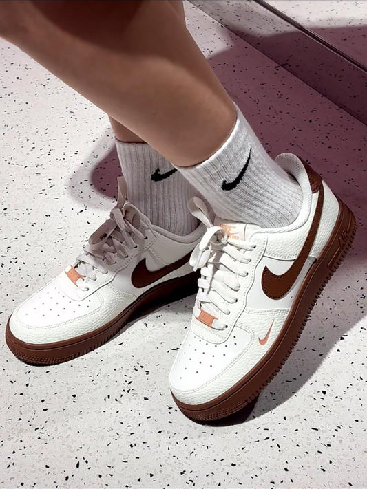 NIKE AIR FORCE 1 | CHOCO