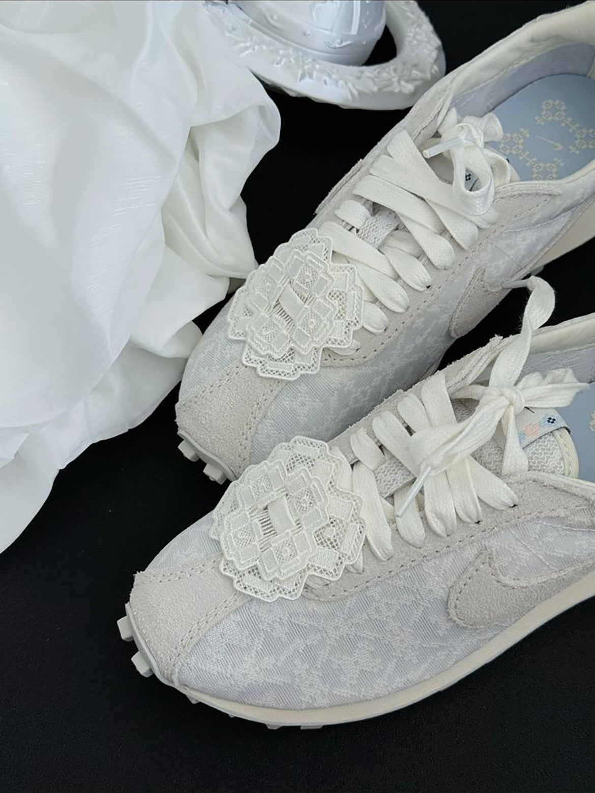 NIKE LD1000 | CREAM WHITE LACE