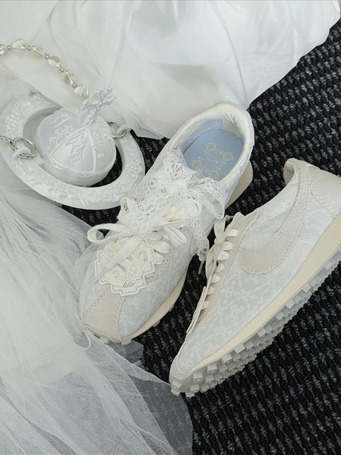 NIKE LD1000 | CREAM WHITE LACE