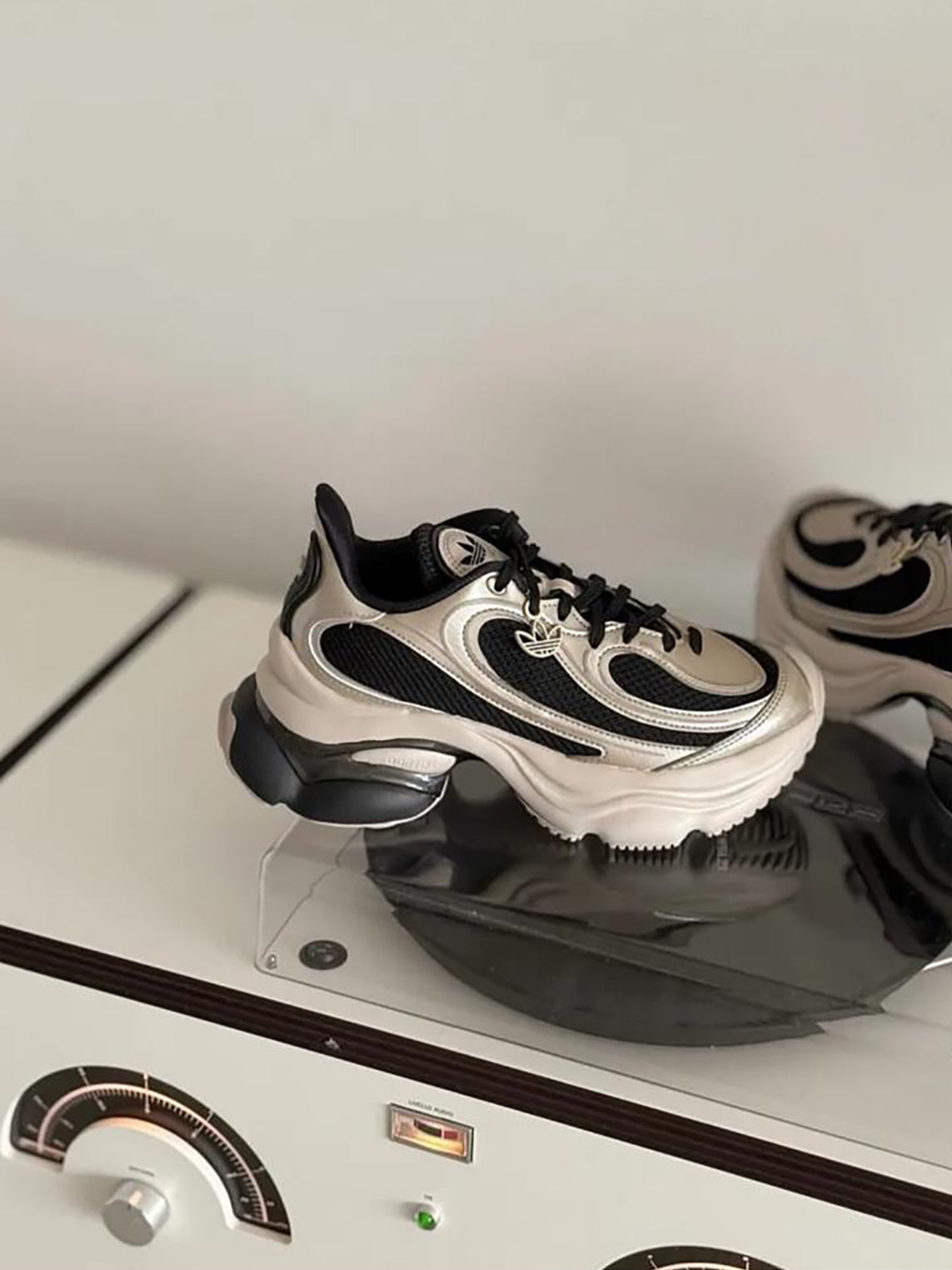 ADIDAS OZVENUZ | BRONZE