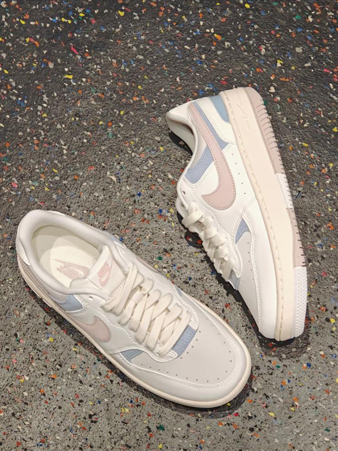 NIKE GAMMA FORCE | MACAROON