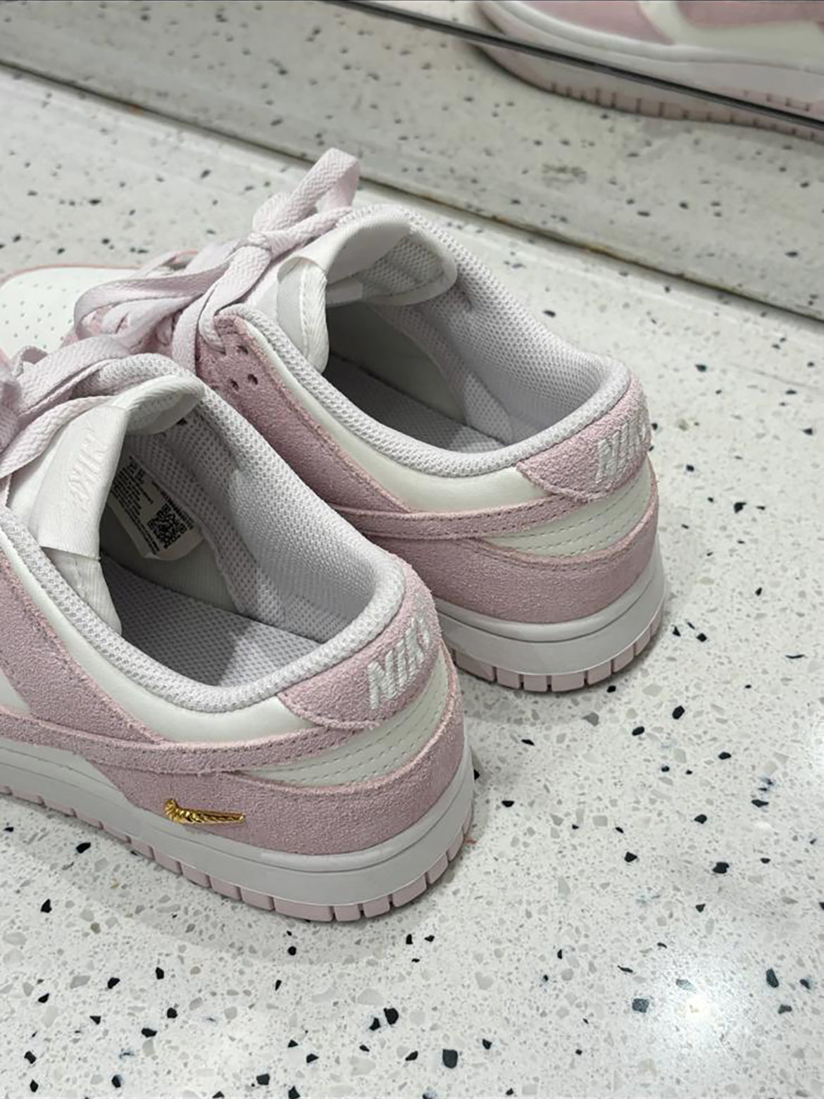 NIKE DUNK LOW | PURPLE PINK MINI SWOOSH