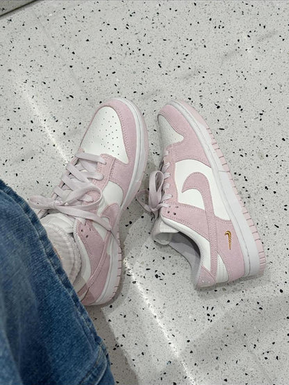 NIKE DUNK LOW | PURPLE PINK MINI SWOOSH