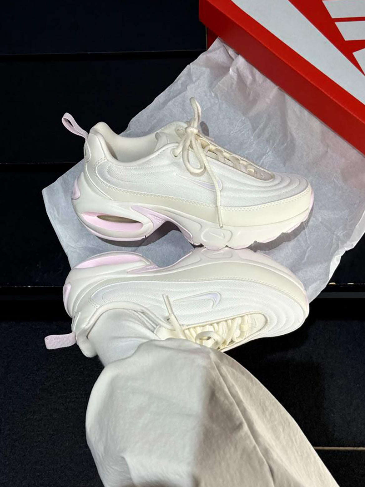 NIKE AIR MAX PLATFORM | 2 COLORS