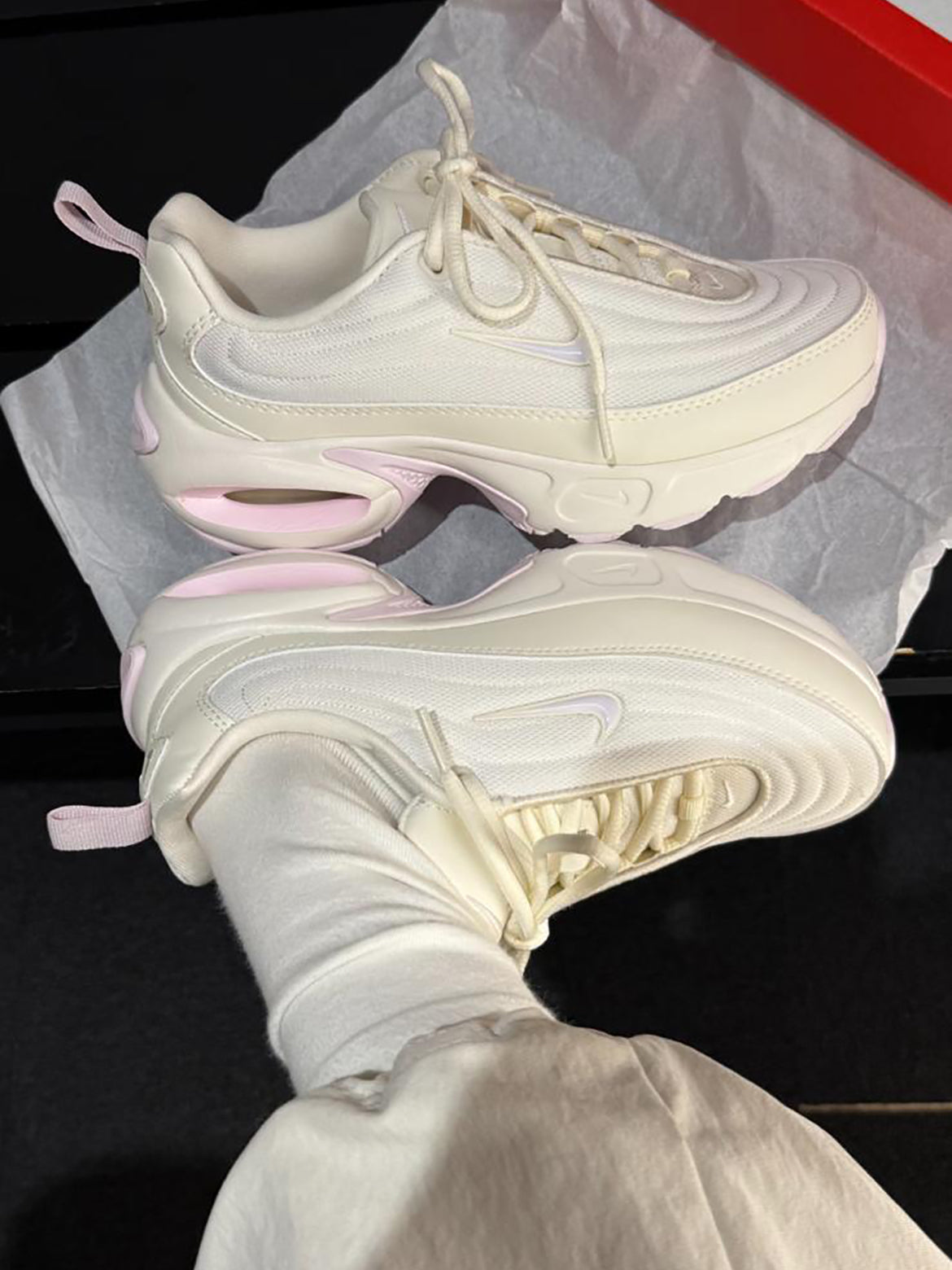 NIKE AIR MAX PLATFORM | 2 COLORS