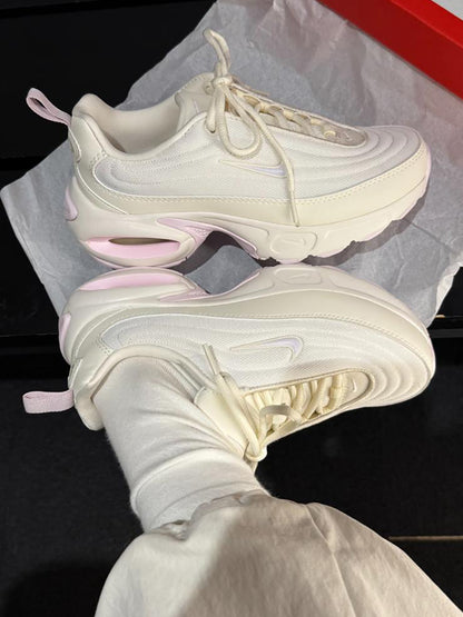 NIKE AIR MAX PLATFORM | 2 COLORS