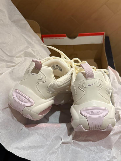 NIKE AIR MAX PLATFORM | 2 COLORS